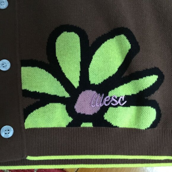 WESC Oversized Women Polo Collar Daisy Cardigan Shirt Brown Green Flowers XL NWT - Picture 3 of 10